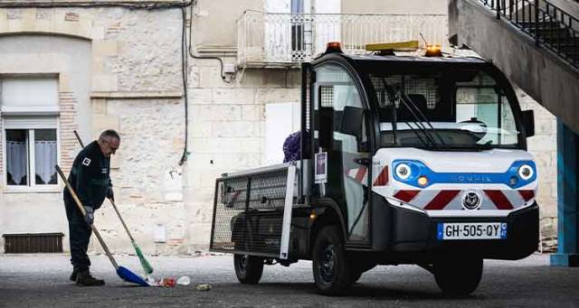 G4 tipper for cleaning